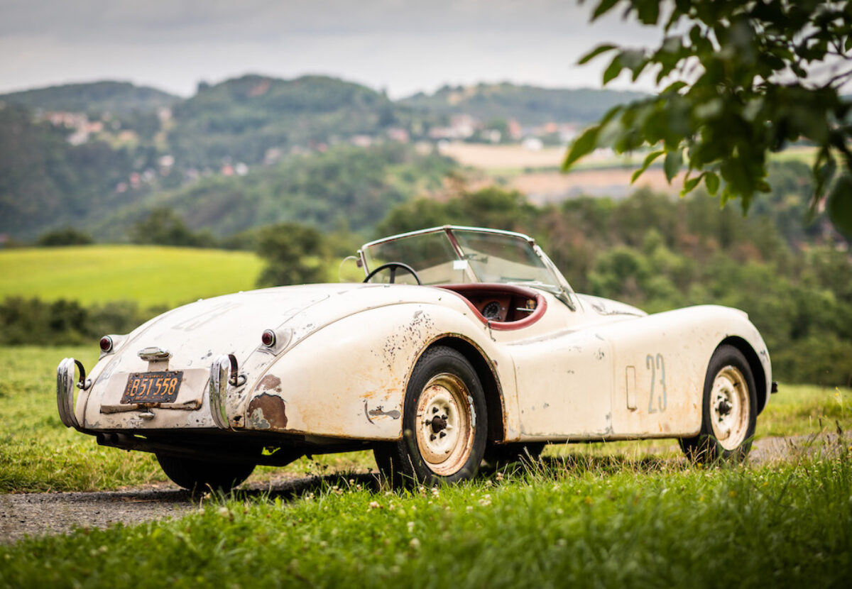 1954_Jaguar_XK120_013