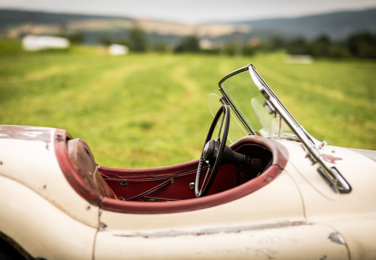 1954_Jaguar_XK120_019