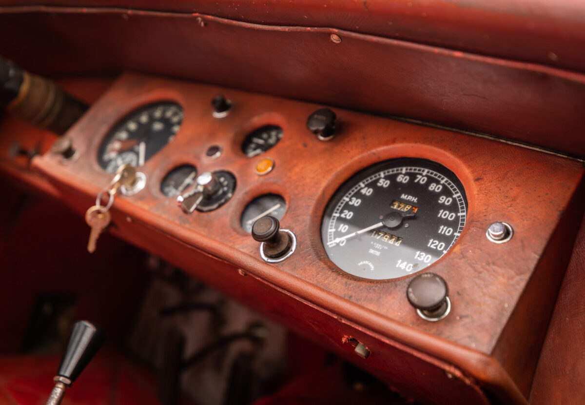 1954_Jaguar_XK120_023