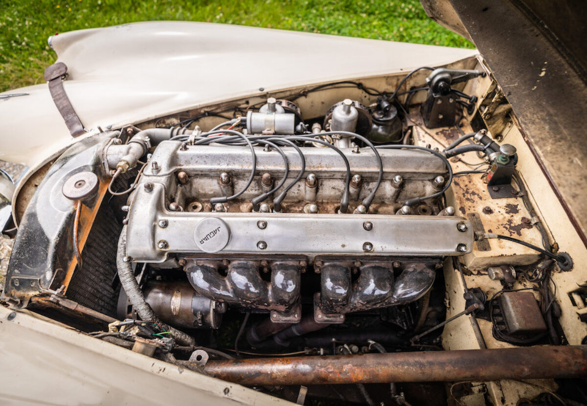 1954_Jaguar_XK120_035