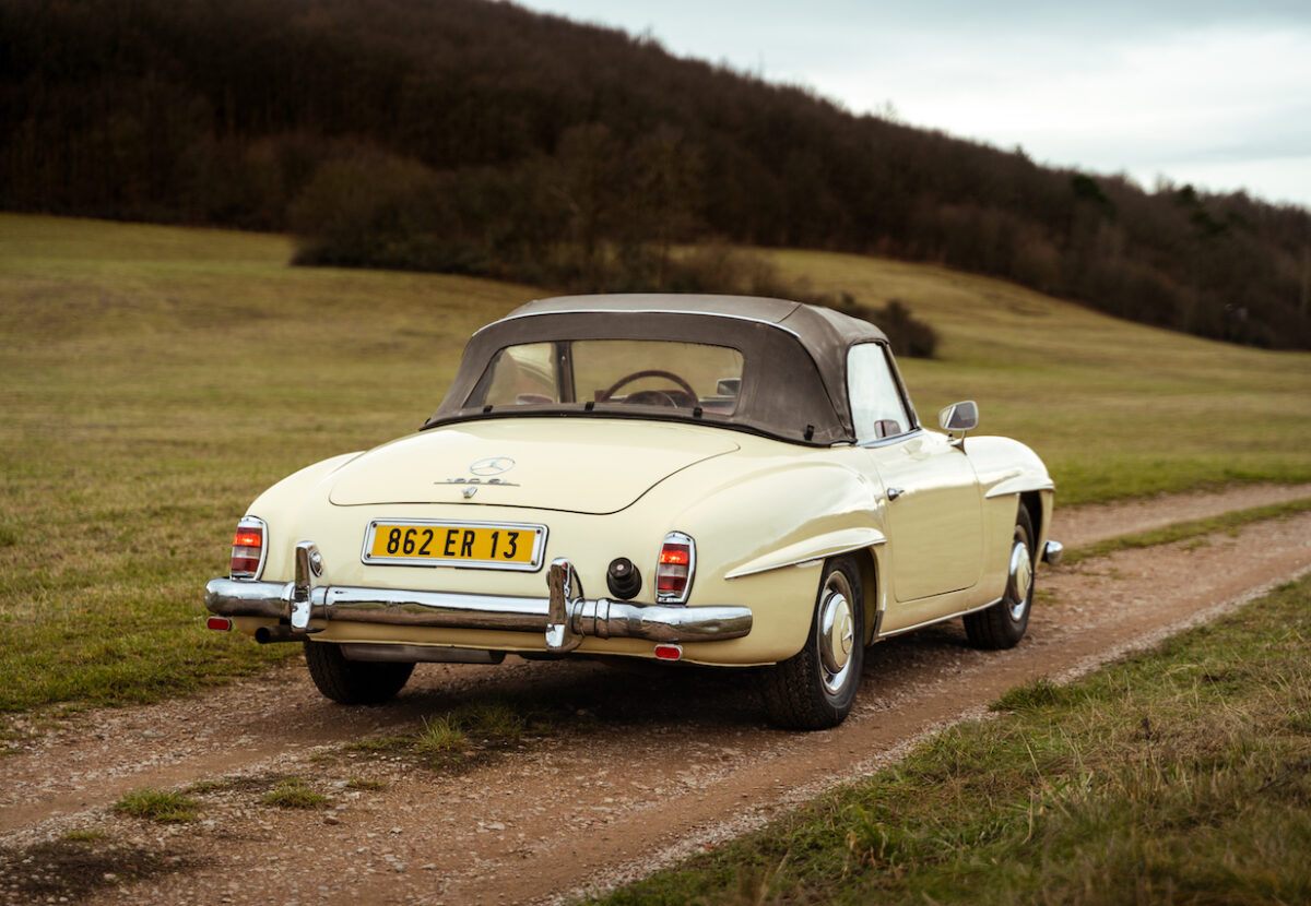 Mercedes-190SL-11